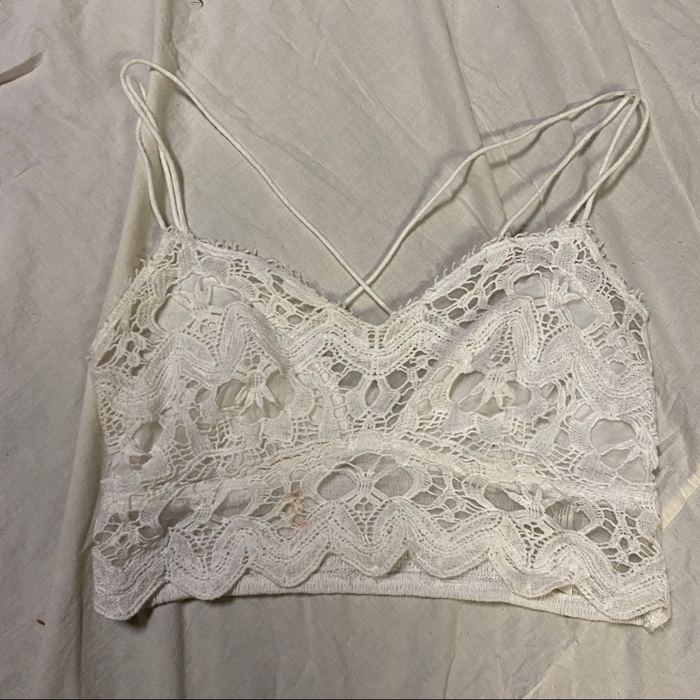 Two bralettes- SZ M + L !!
